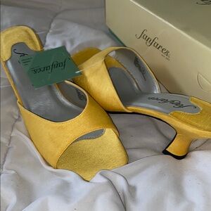 Vintage Women's Yellow Open-Toe Heels